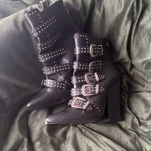 Steve Madden Black Studded Buckle Boots 7.5